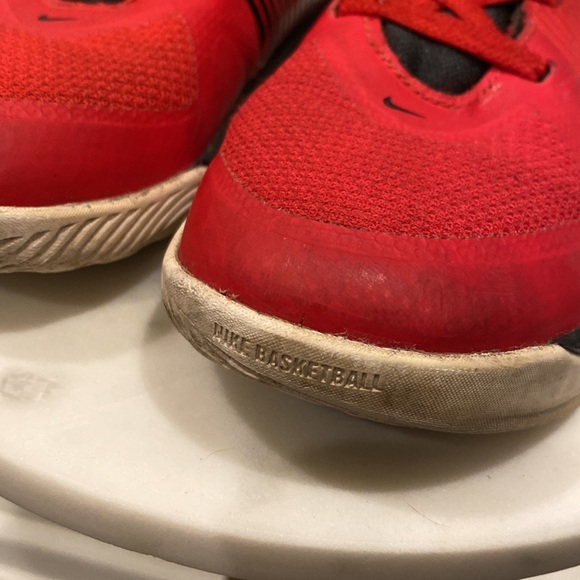 Nike Team Hustle D9 University Red AQ4225 600 Size 13C - Picture 5 of 9